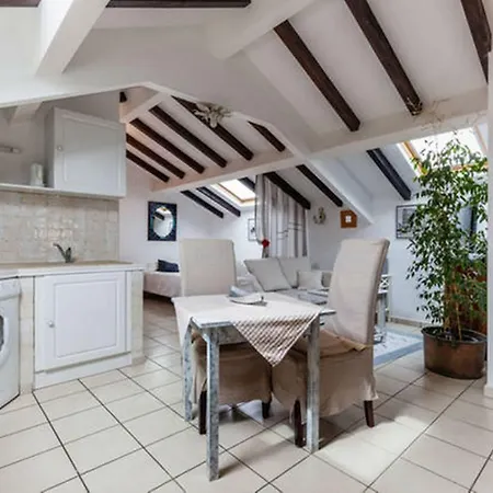 Le Petit Nid D'amour Meublé Tourisme 3 étoiles Poggio * Santa-Lucia-di-Tallano